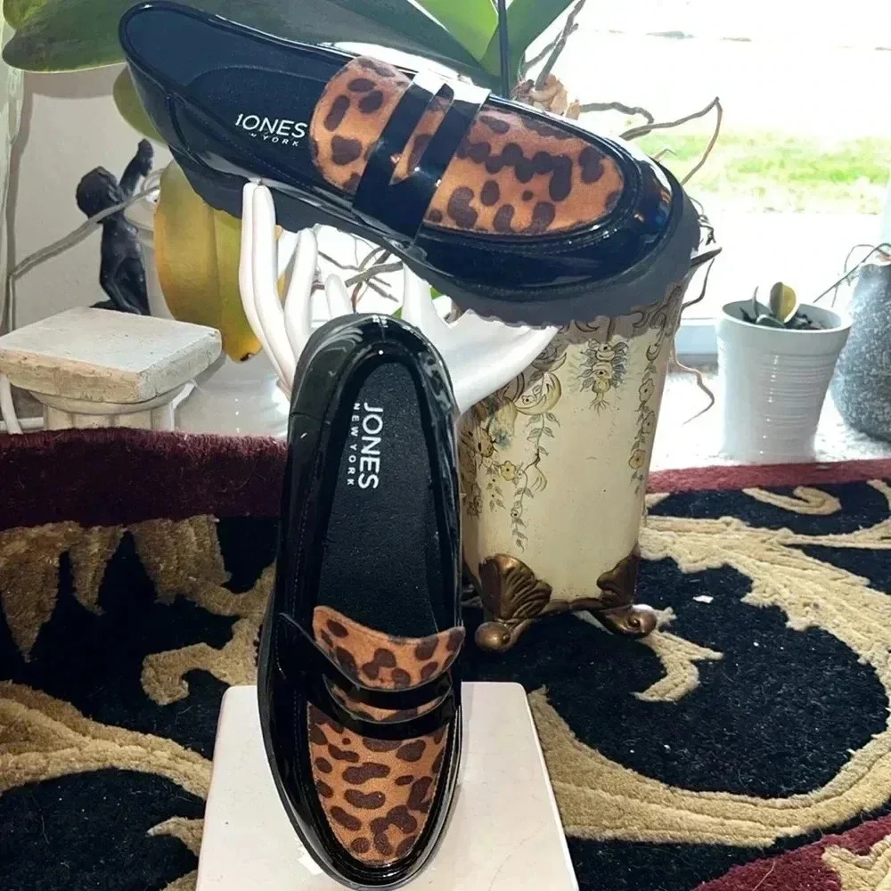 JONES New York Women’s Black Patent Vegan Leather Animal Print Loafers Shoes